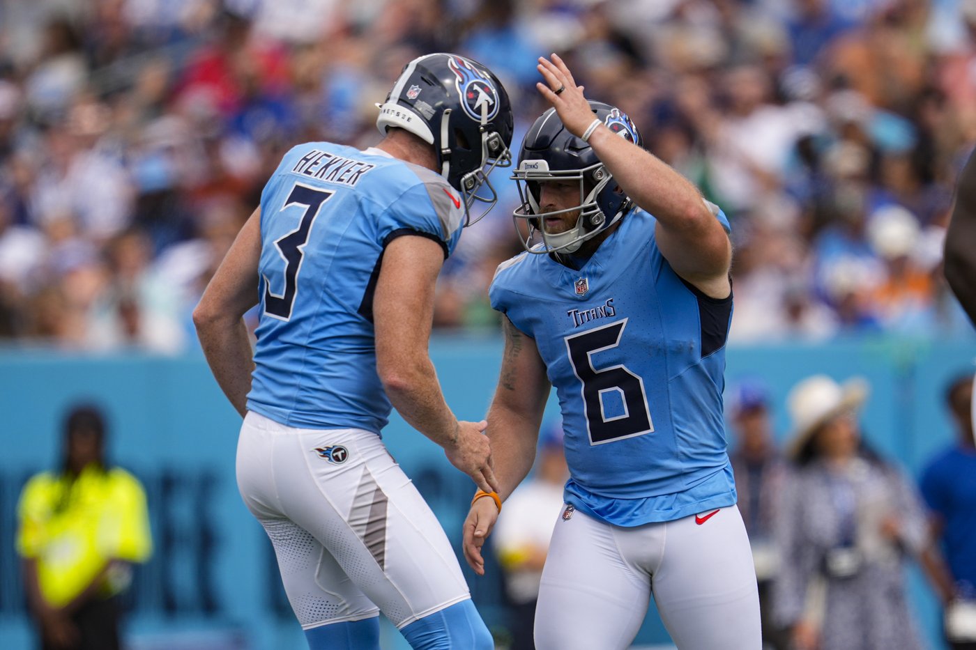Boos and chants of 'Fire Callahan' heard during Titans' 41-20 loss to the Colts | iNFOnews.ca Boos and chants of 'Fire Callahan' heard during Titans' 41-20 loss to the Colts | iNFOnews.ca