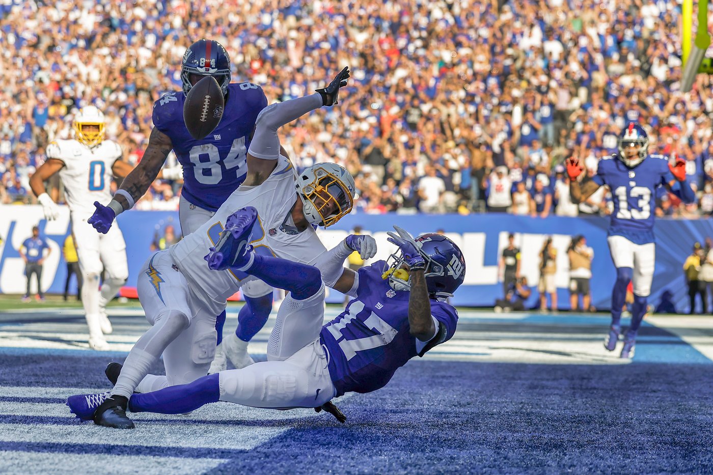 Ravens agree to send pass rusher Oweh to the Chargers for safety Alohi Gilman | iNFOnews.ca