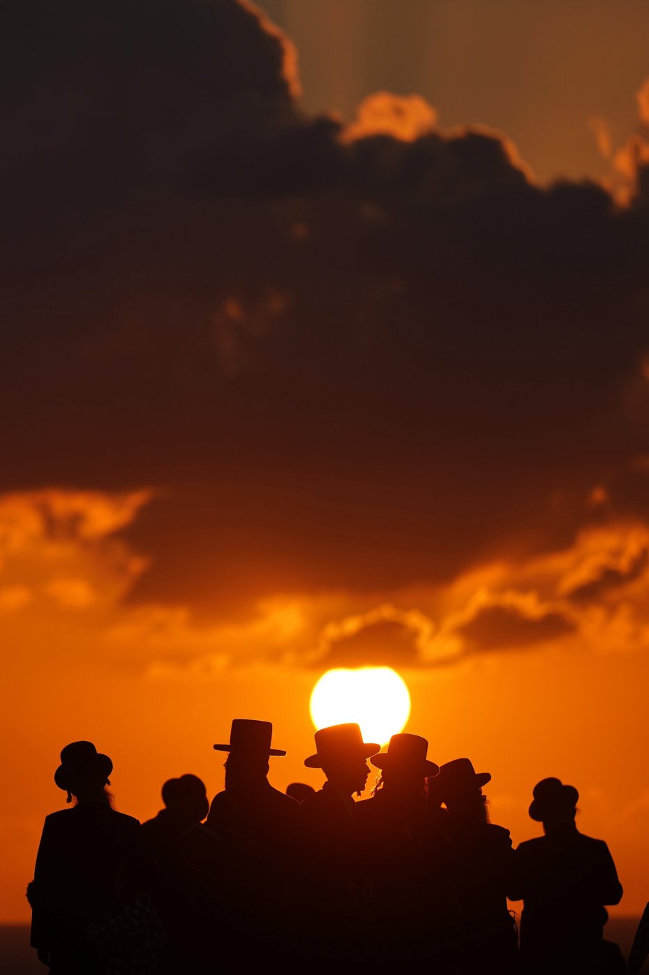 See the world in vertical: Top photos by AP's photojournalists in 2025 | iNFOnews.ca