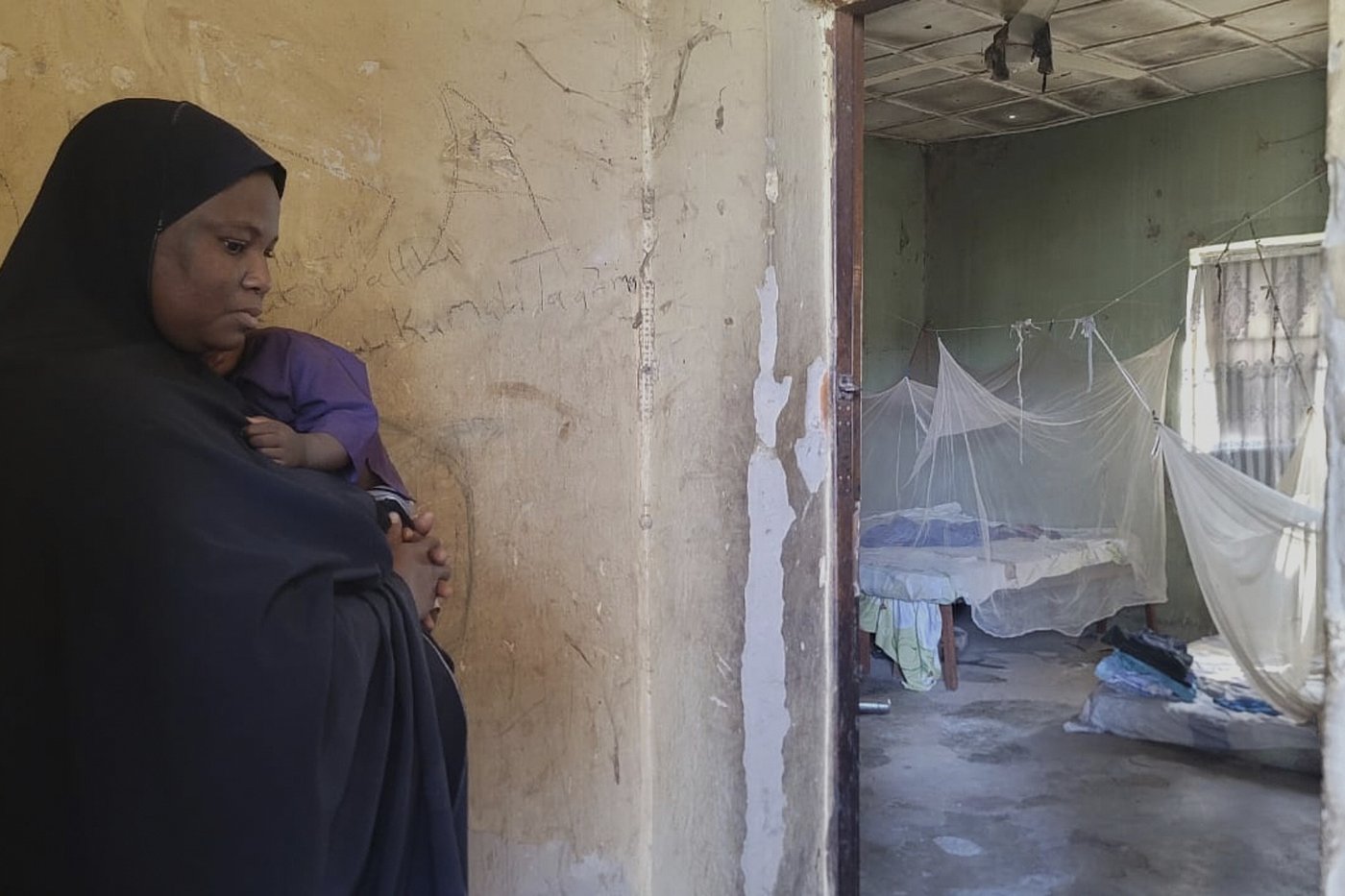 Schoolgirl escapes as search continues for 24 others abducted in Nigeria | iNFOnews.ca