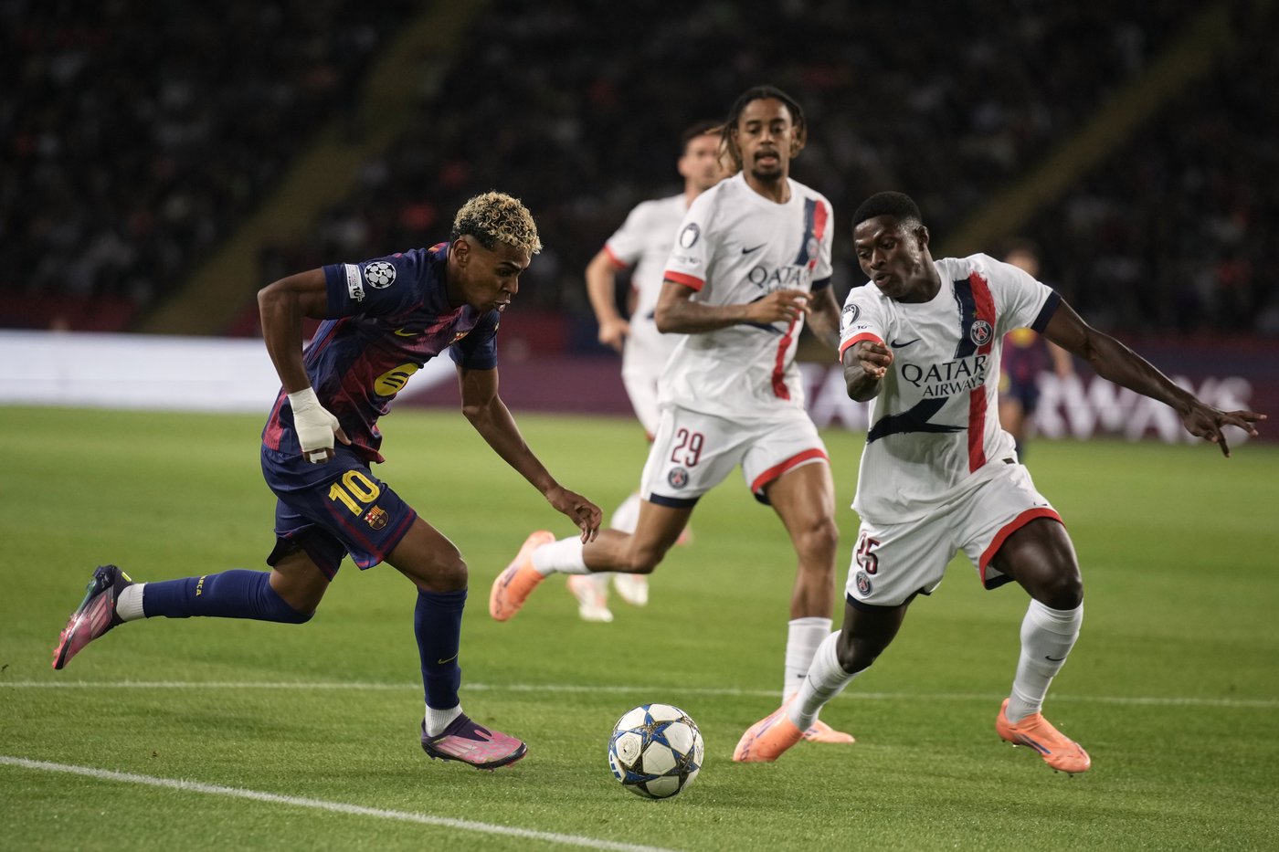 Nuno Mendes shines against Yamal as PSG beats Barcelona 2-1 in Champions League | iNFOnews.ca