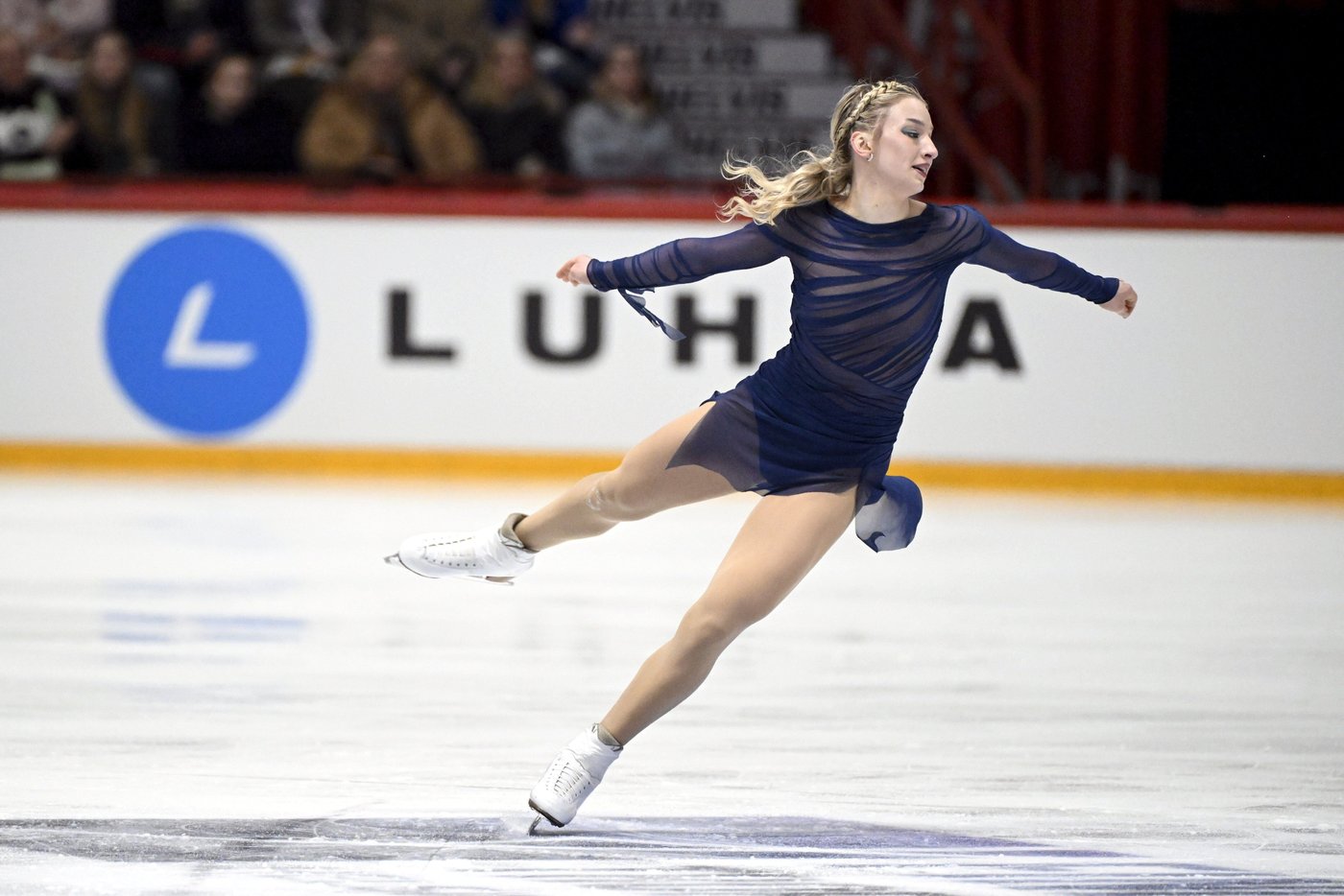 Mone Chiba beats Amber Glenn at Finlandia Trophy to lead qualifiers for Grand Prix Final | iNFOnews.ca
