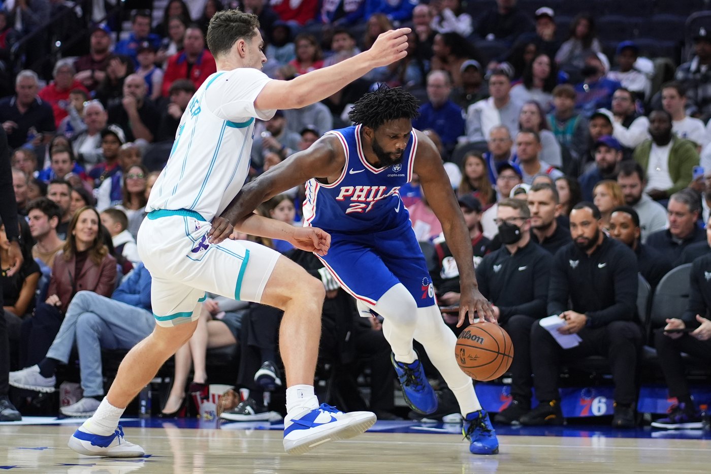 Quentin Grimes' clutch 3-pointer lifts 76ers to 125-121 win over Hornets in home opener | iNFOnews.ca Quentin Grimes' clutch 3-pointer lifts 76ers to 125-121 win over Hornets in home opener | iNFOnews.ca