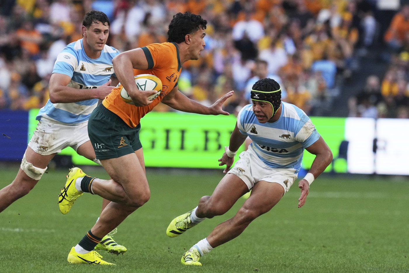 Argentina hangs on to beat Australia 28-26 in Rugby Championship match in Sydney | iNFOnews.ca