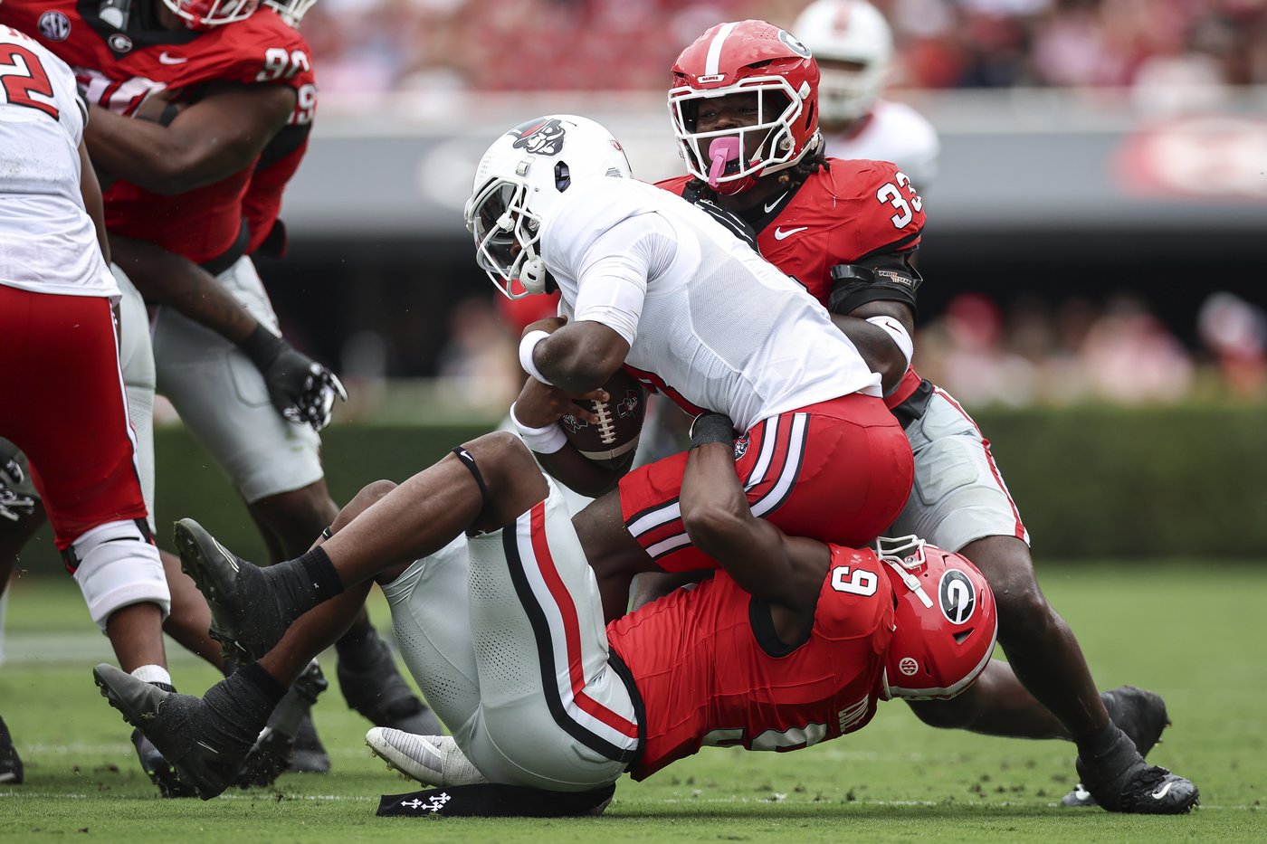 Bowens, Frazier each run for 2 scores as No. 4 Georgia overcomes miscues to stop Austin Peay 28-6 | iNFOnews.ca Bowens, Frazier each run for 2 scores as No. 4 Georgia overcomes miscues to stop Austin Peay 28-6 | iNFOnews.ca