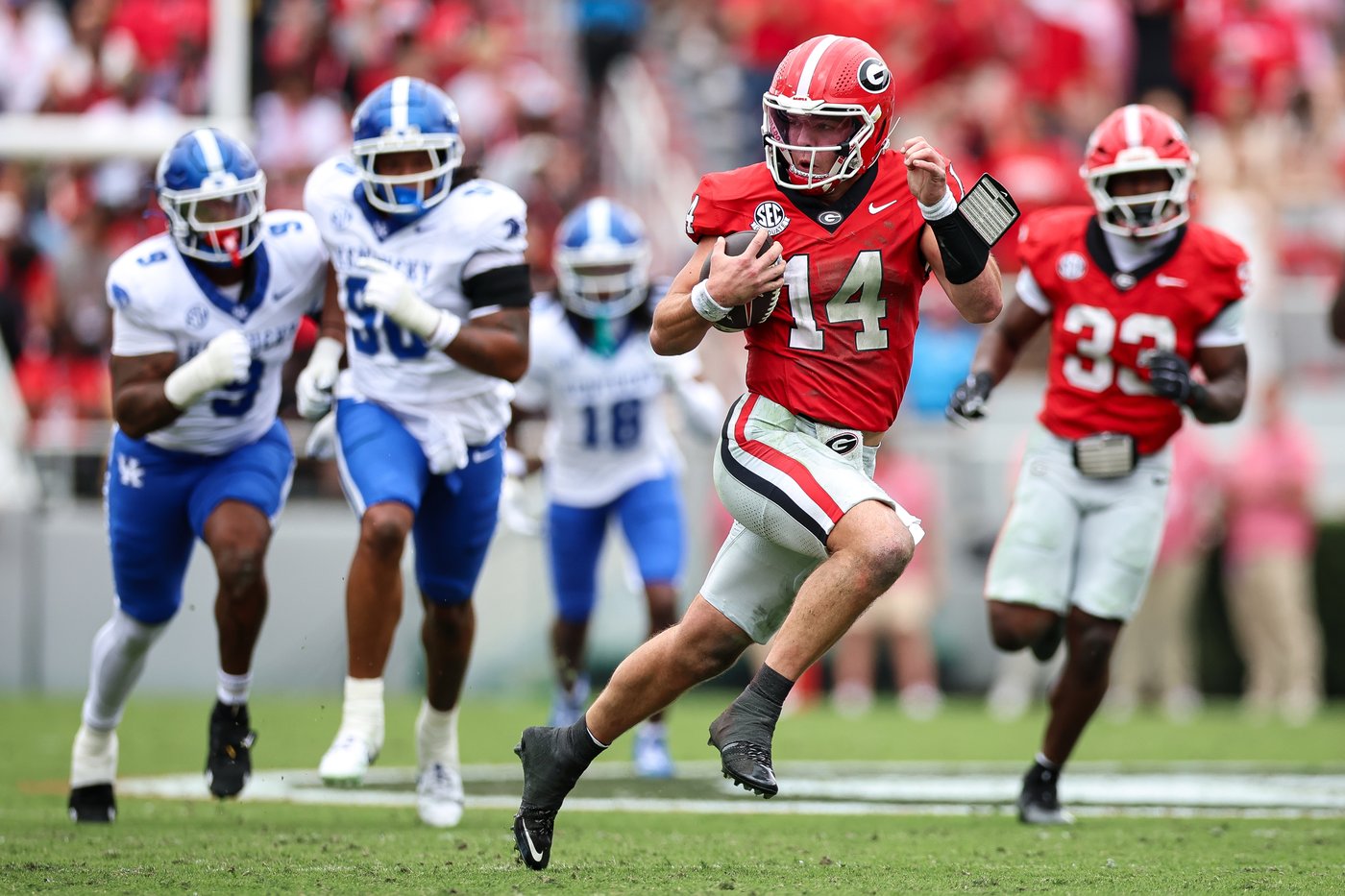 No. 12 Georgia bounces back from first loss of the season to beat Kentucky 35-14 | iNFOnews.ca
