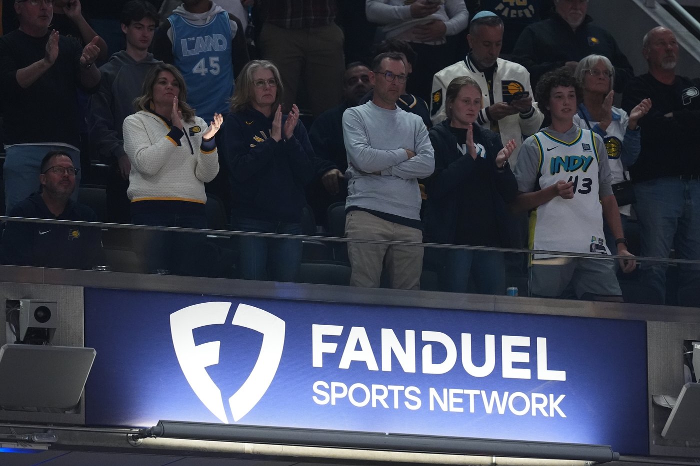 Tyrese Haliburton watches as Pacers celebrate Nancy Leonard in emotional rematch of the NBA Finals | iNFOnews.ca