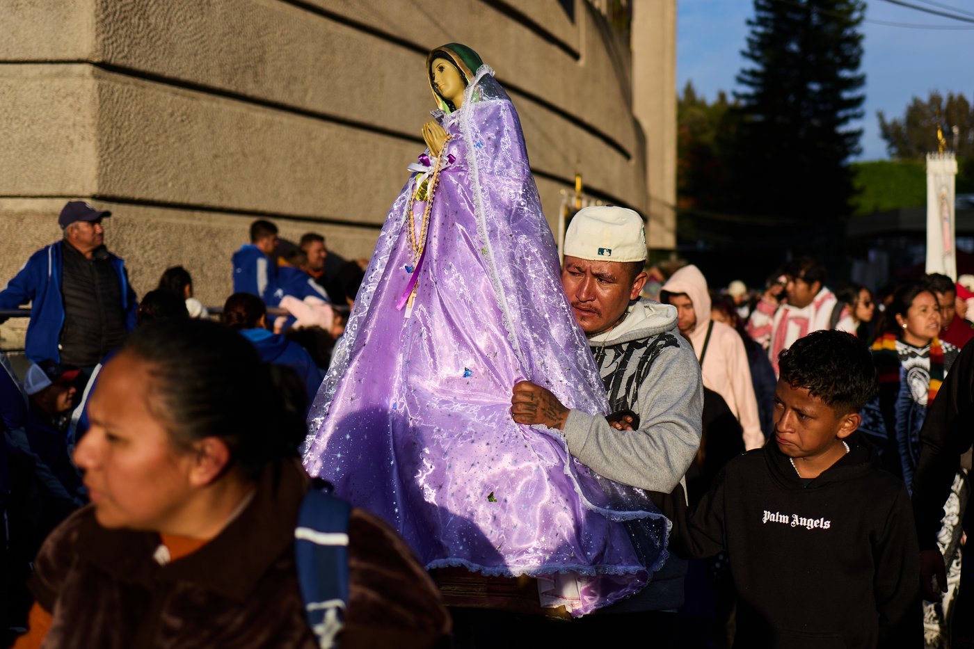 Believers in Our Lady of Guadalupe flock to her Mexico City shrine, in photos | iNFOnews.ca