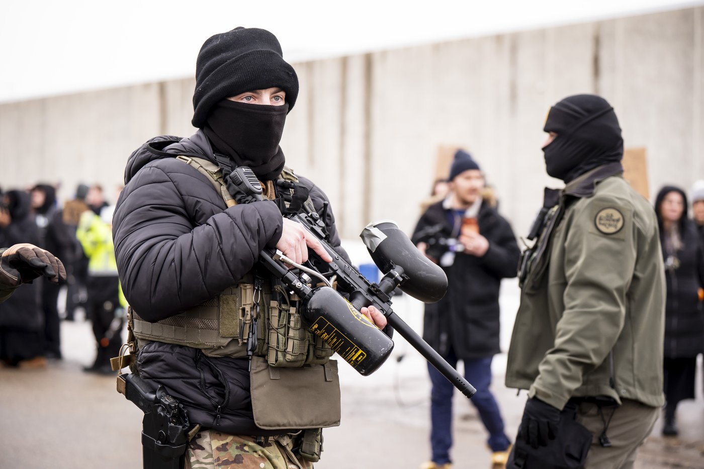 Protesters, ICE face off with tensions high in Minneapolis after fatal shooting | iNFOnews.ca