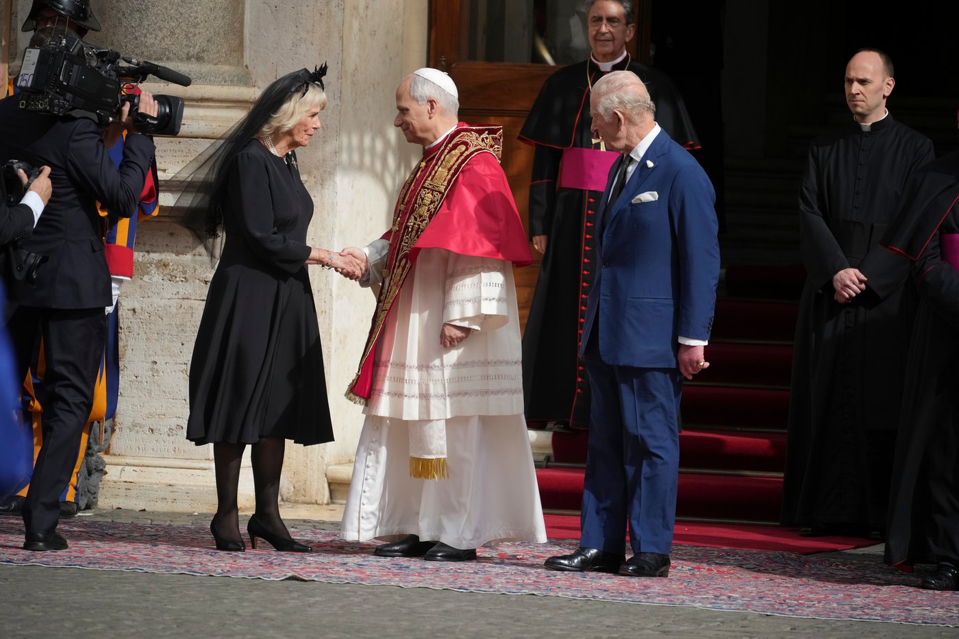King Charles III prays with pope in historic visit, a welcome respite from royal troubles at home | iNFOnews.ca King Charles III prays with pope in historic visit, a welcome respite from royal troubles at home | iNFOnews.ca