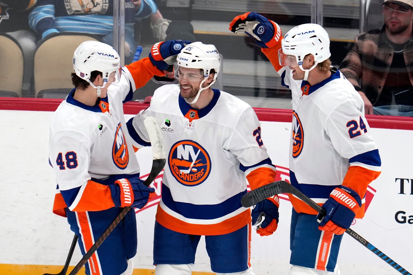 Justin Brazeau's late goal propels Penguins to 4-3 win over Islanders | iNFOnews.ca Justin Brazeau's late goal propels Penguins to 4-3 win over Islanders | iNFOnews.ca