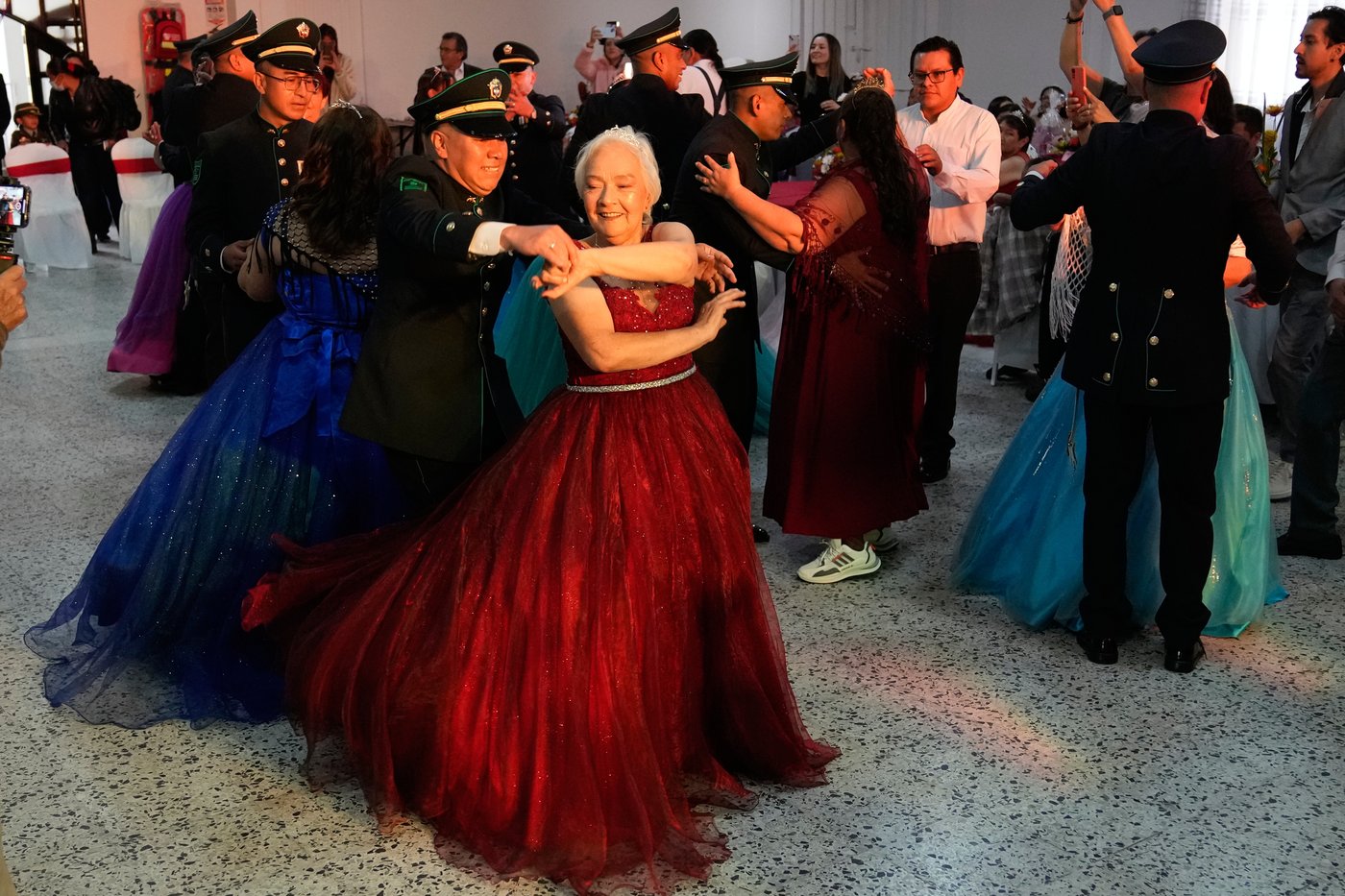 Grandmothers in Colombia get the quinceañera they never had | iNFOnews.ca Grandmothers in Colombia get the quinceañera they never had | iNFOnews.ca