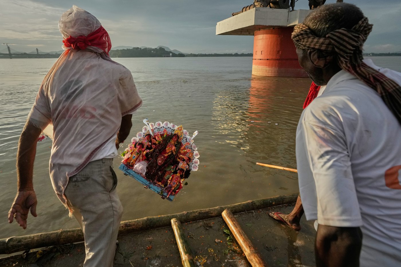 Hindu festival photos are about fire and water, good and evil - simple but universal concepts | iNFOnews.ca