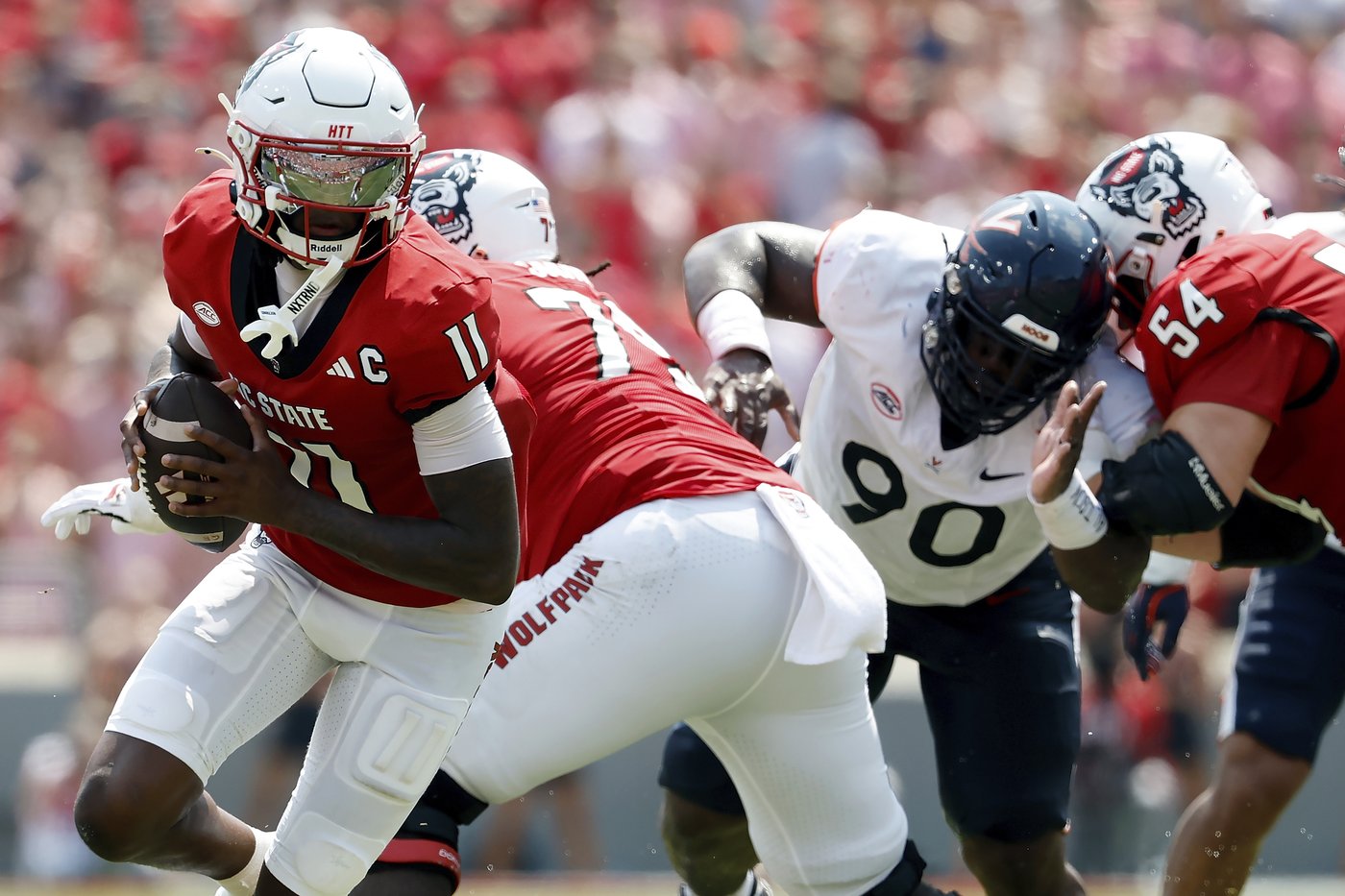 Bailey, Smothers lead N.C. State comeback against Virginia, 35-31 | iNFOnews.ca Bailey, Smothers lead N.C. State comeback against Virginia, 35-31 | iNFOnews.ca