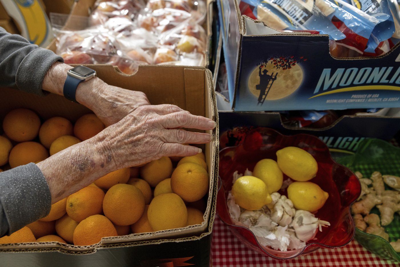 Maine's food pantries stare down volunteer shortage while anticipating cuts | iNFOnews.ca