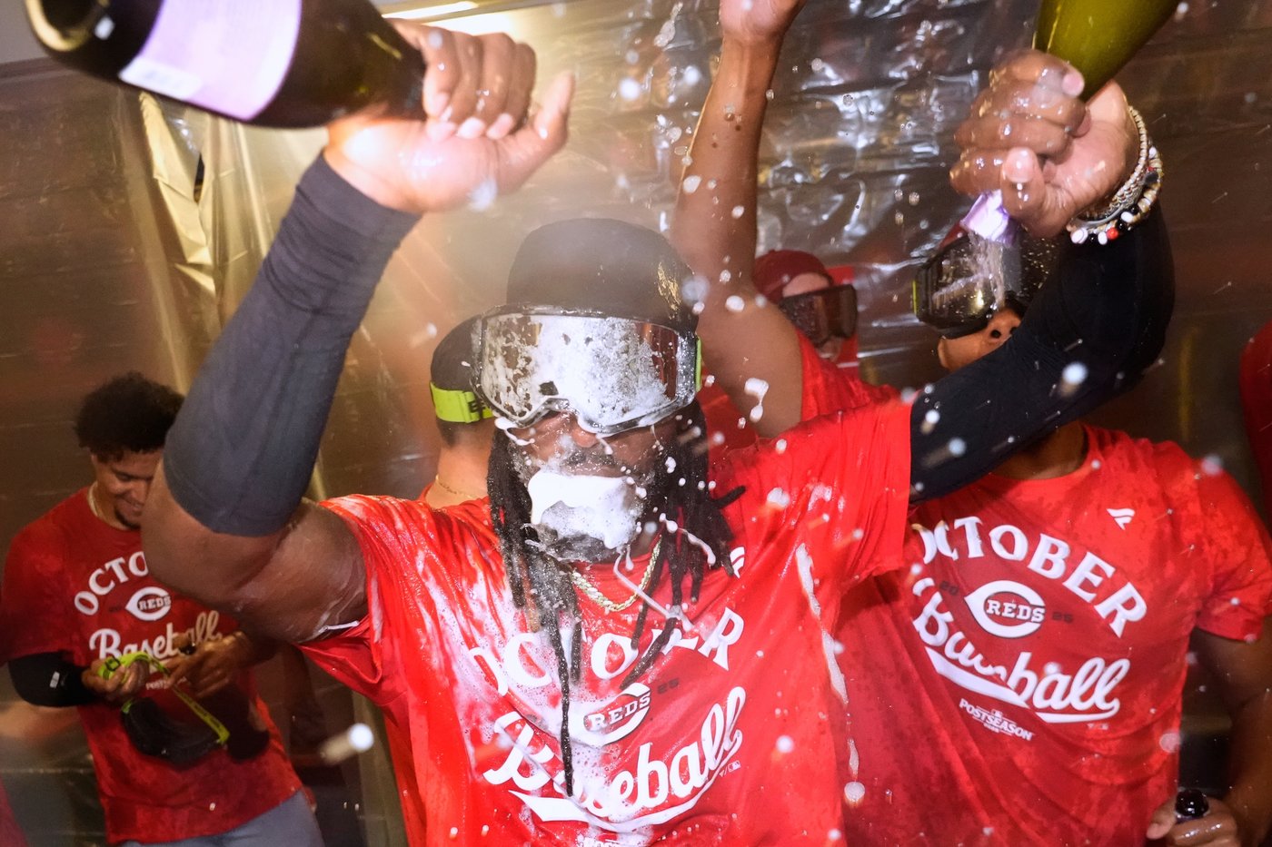 Reds earn 1st playoff berth since 2020 as they capitalize on Mets' big fade | iNFOnews.ca