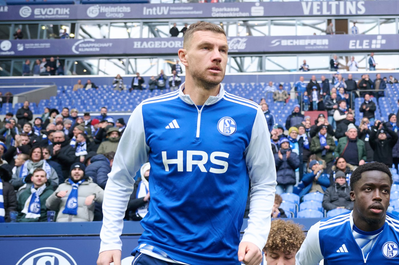 Edin Džeko repays jubilant welcome by scoring on his Schalke debut | iNFOnews.ca