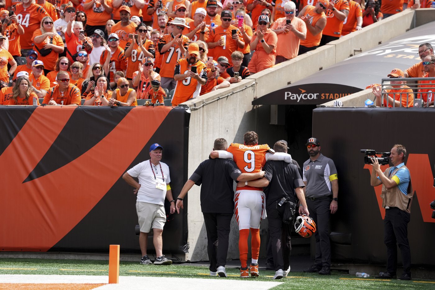Bengals coach Zac Taylor confirms Joe Burrow will have surgery on left toe. QB could miss 3 months | iNFOnews.ca