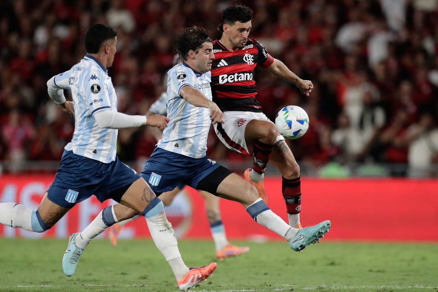 Carrascal's late goal lifts Flamengo over Racing Club in Copa Libertadores semifinals | iNFOnews.ca Carrascal's late goal lifts Flamengo over Racing Club in Copa Libertadores semifinals | iNFOnews.ca