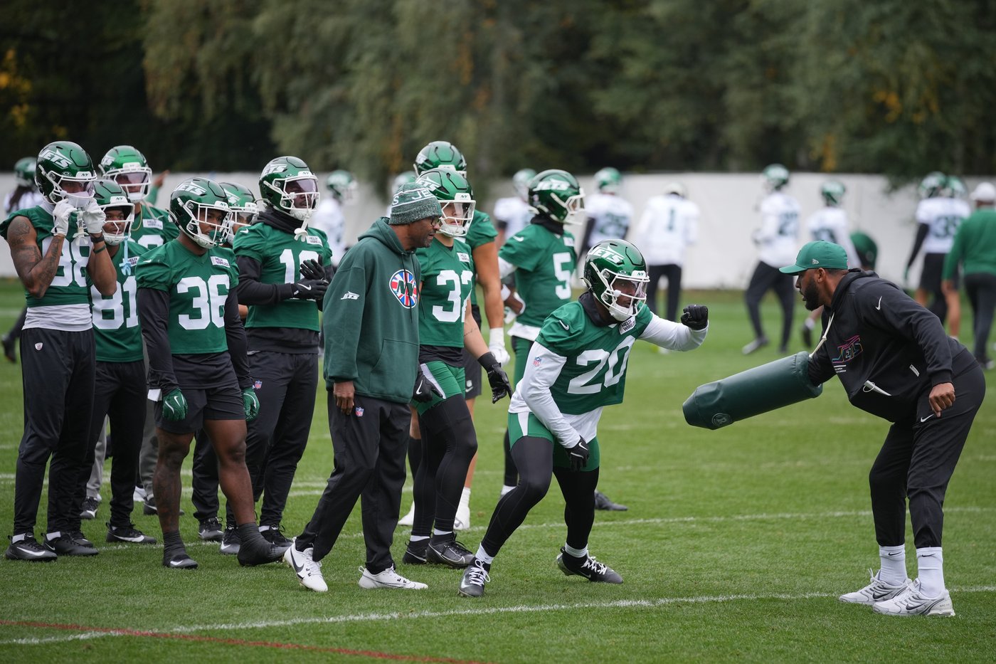 Jets edge rusher Jermaine Johnson is 'ready to go' against the Broncos in London | iNFOnews.ca Jets edge rusher Jermaine Johnson is 'ready to go' against the Broncos in London | iNFOnews.ca