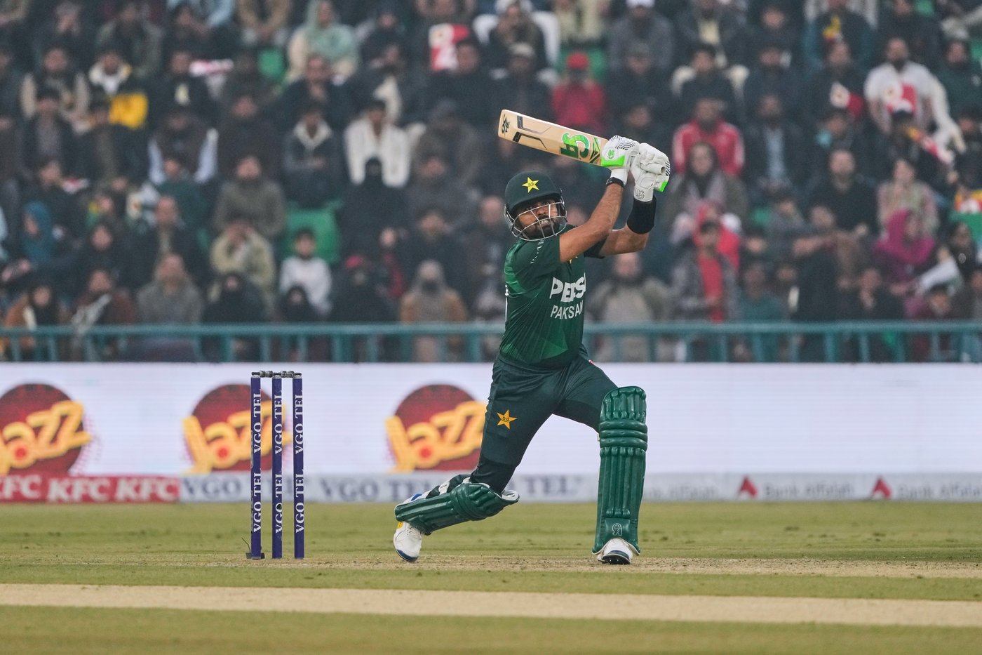 Pakistan trounces Australia by 111 runs to complete a 3-0 T20 series sweep | iNFOnews.ca