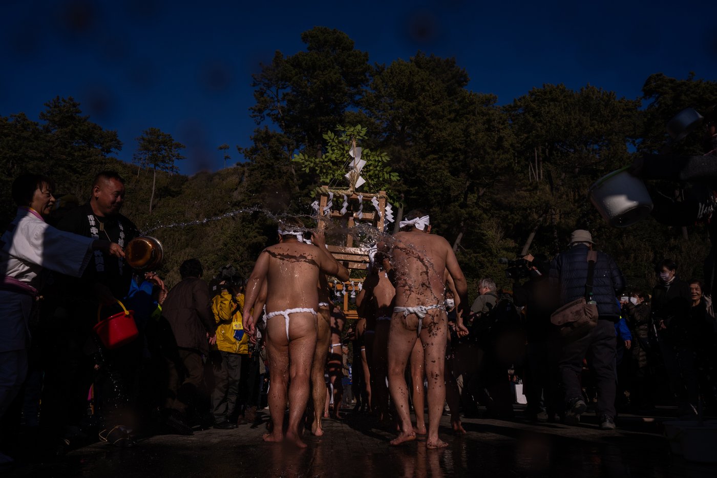 Braving the cold: Japan's New Year's rituals, in photos | iNFOnews.ca