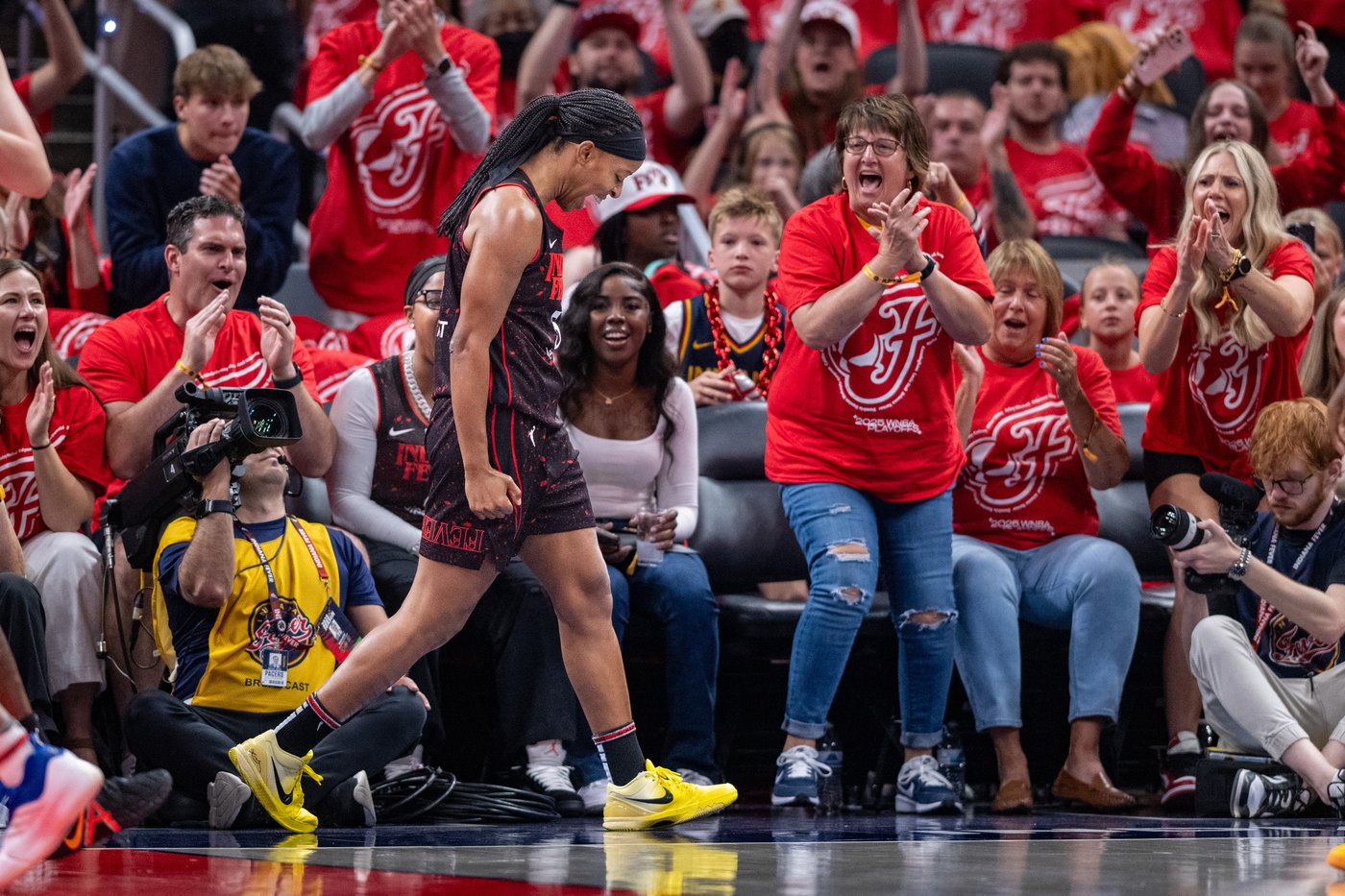 Aliyah Boston, Kelsey Mitchell lead Fever past Aces 90-83 to even series and set up decisive Game 5 | iNFOnews.ca
