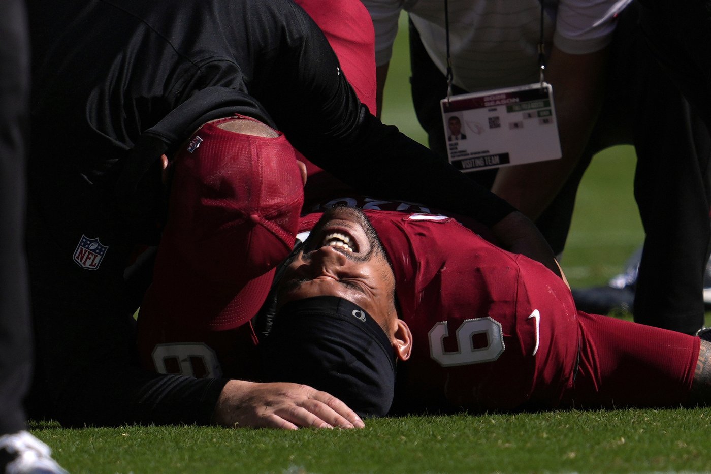 Arizona Cardinals running back James Conner carted off field with ankle injury against 49ers | iNFOnews.ca