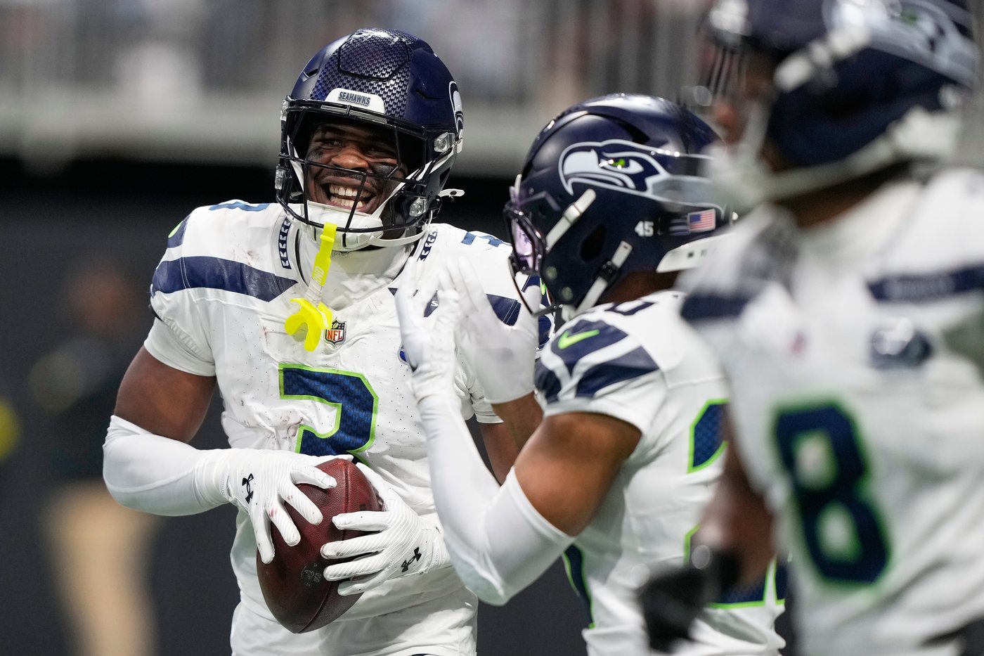 10 months after Super Bowl, Mahomes and Hurts struggle in historic week of turnovers | iNFOnews.ca 10 months after Super Bowl, Mahomes and Hurts struggle in historic week of turnovers | iNFOnews.ca