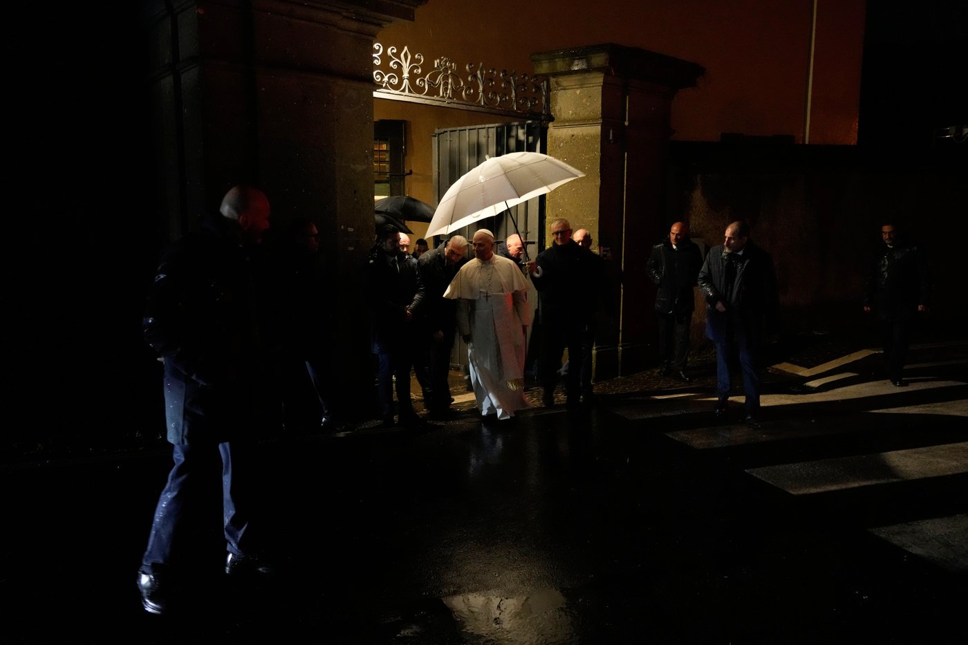 Pope disappointed over approval of assisted suicide legislation in his home state of Illinois | iNFOnews.ca