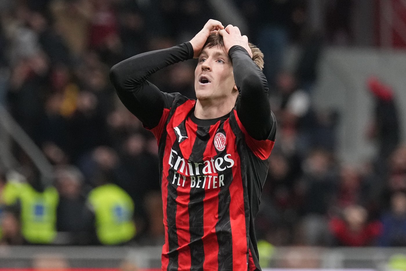 Athekame's injury-time goal helps Milan rescue 2-2 draw against Pisa in Serie A | iNFOnews.ca Athekame's injury-time goal helps Milan rescue 2-2 draw against Pisa in Serie A | iNFOnews.ca