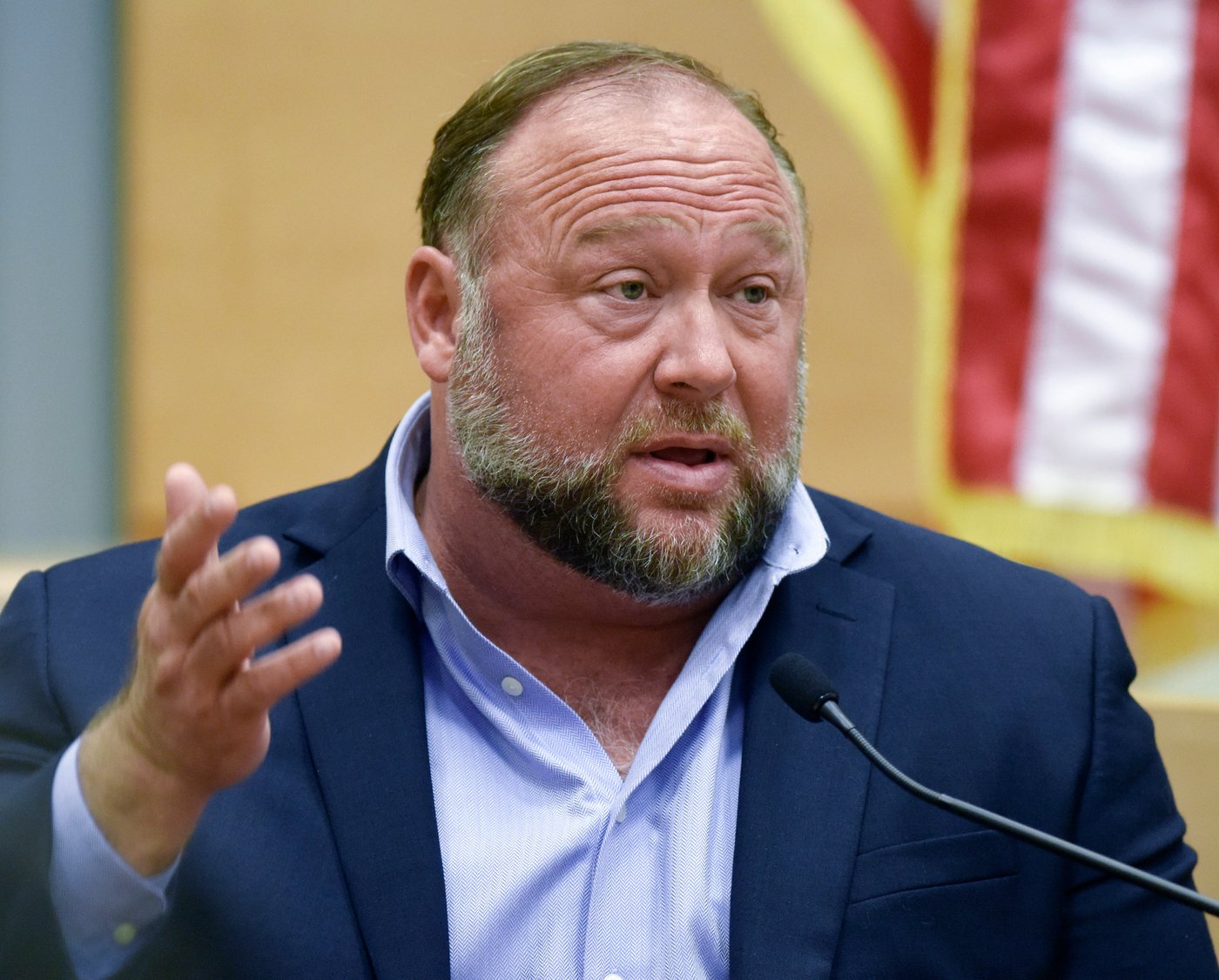US Justice Department official ordered to drop inquiry into Sandy Hook lawsuit against Alex Jones | iNFOnews.ca