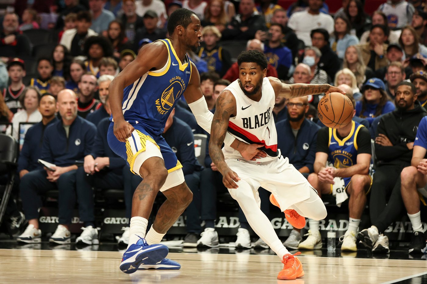 Golden State's Jonathan Kuminga fined $35,000 for making contact with official | iNFOnews.ca Golden State's Jonathan Kuminga fined $35,000 for making contact with official | iNFOnews.ca