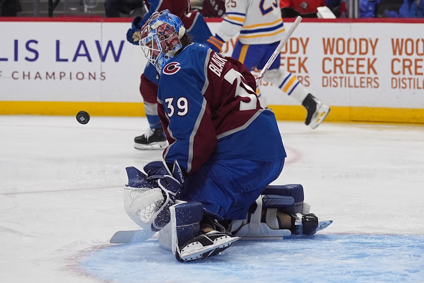 Necas has 2 goals, 2 assists as Avalanche beat Sabres 6-3 for 5th straight win | iNFOnews.ca