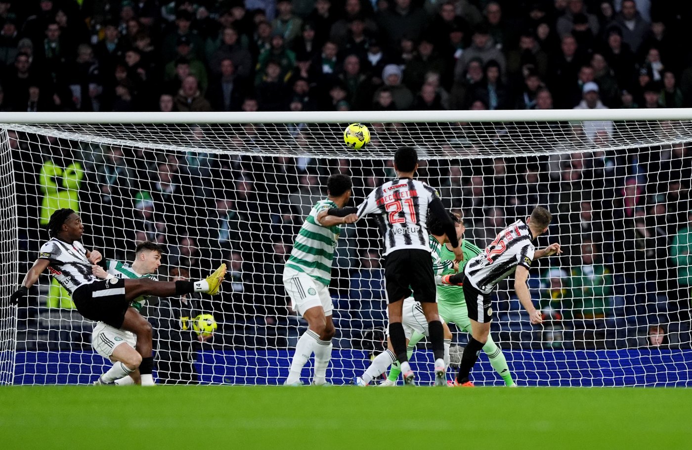 No trophy for Nancy as Celtic falls to shock defeat to St. Mirren in Scottish League Cup final | iNFOnews.ca