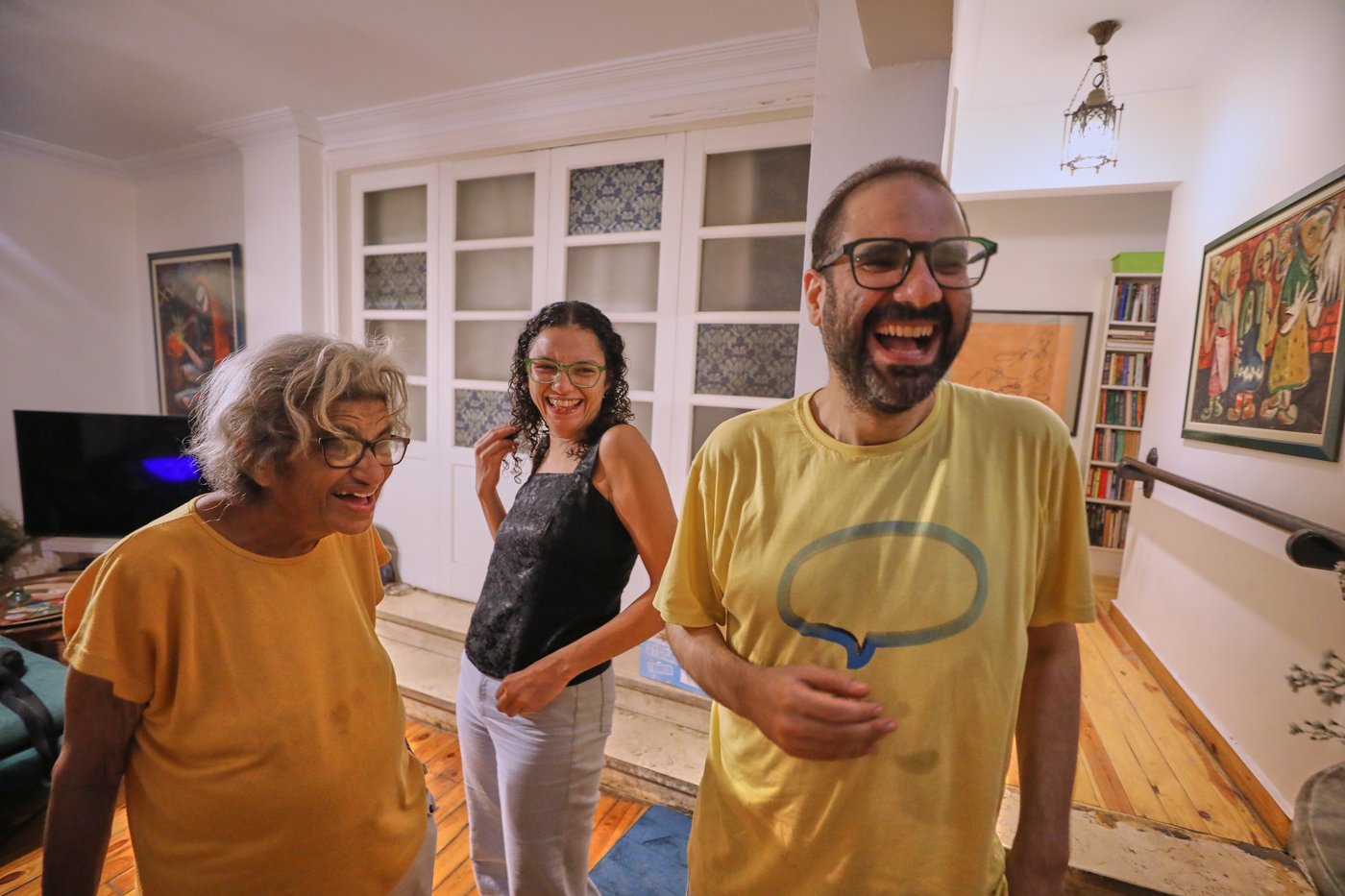 Family reunites as activist Alaa Abd el-Fattah returns home after 12 years in Egyptian prison | iNFOnews.ca