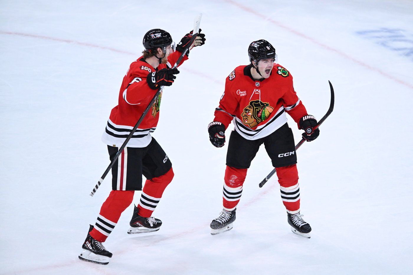 Donato scores in OT, Blackhawks edge Ducks 2-1 in Quenneville's return to Chicago | iNFOnews.ca Donato scores in OT, Blackhawks edge Ducks 2-1 in Quenneville's return to Chicago | iNFOnews.ca