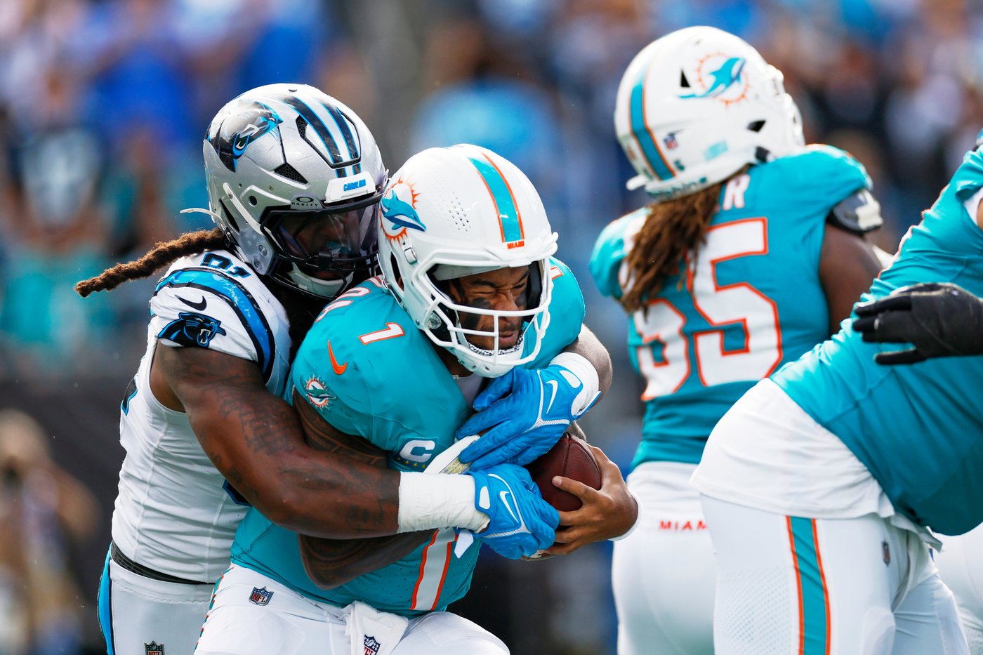 Bryce Young, Rico Dowdle help Panthers rally from 17 points down to beat Dolphins 27-24 | iNFOnews.ca
