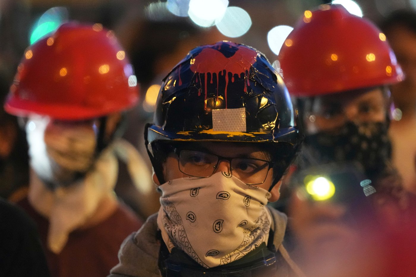 Tear gas fired at thousands of protesters in Serbia demanding free elections and justice | iNFOnews.ca