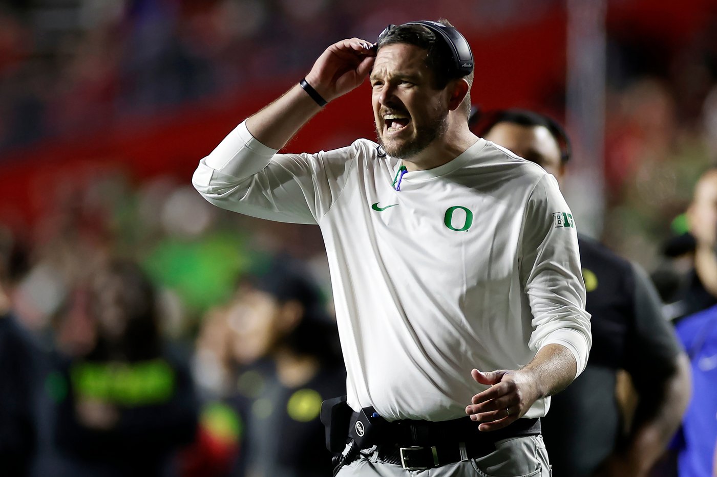 No. 8 Oregon follows first loss with 56-10 romp over Rutgers | iNFOnews.ca No. 8 Oregon follows first loss with 56-10 romp over Rutgers | iNFOnews.ca