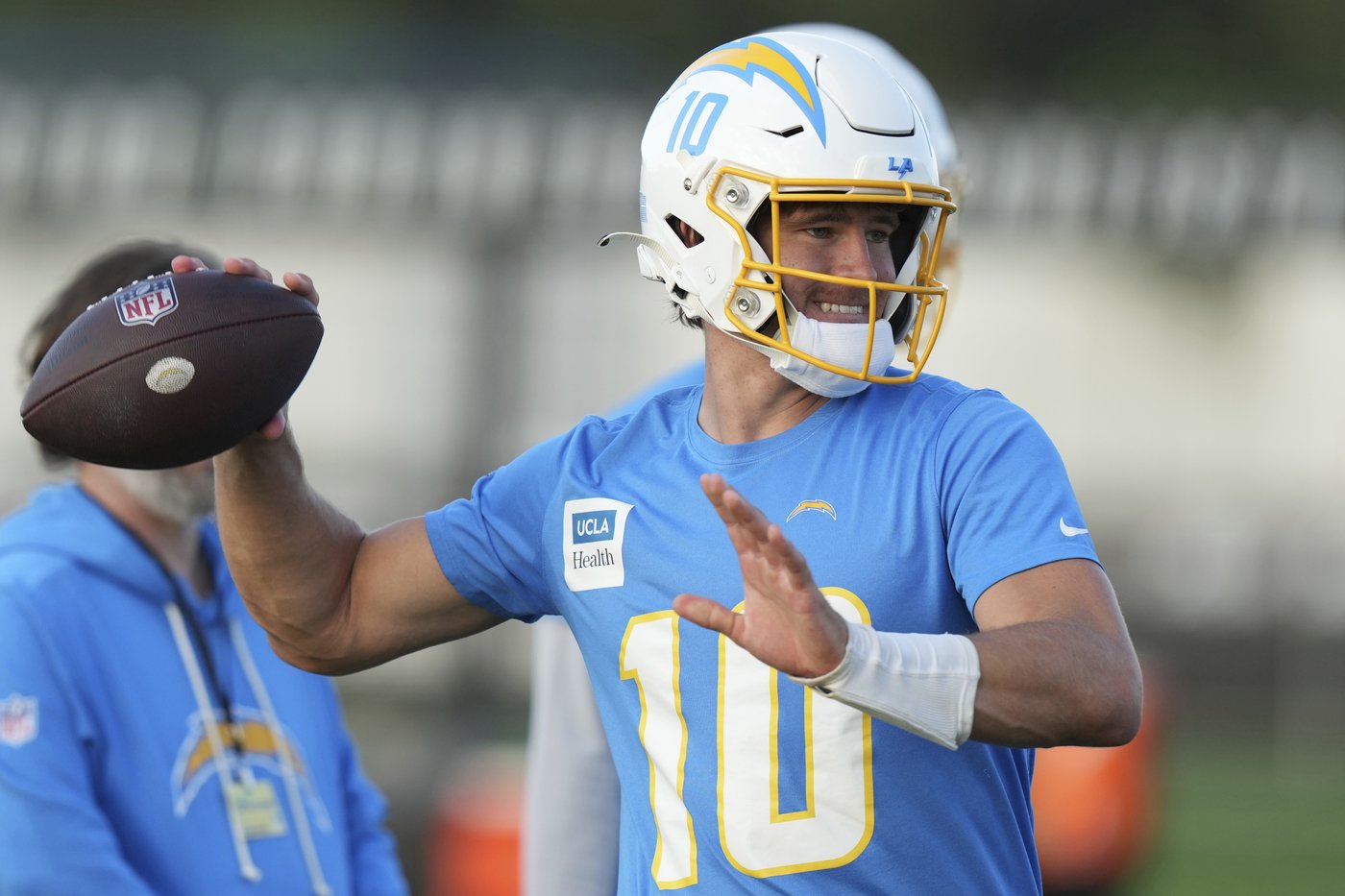 Chiefs and Chargers clash in Brazil as NFL season kicks off | iNFOnews.ca