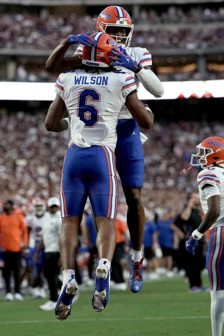 No. 5 Texas A&M continues perfect start with 34-17 win over Florida | iNFOnews.ca