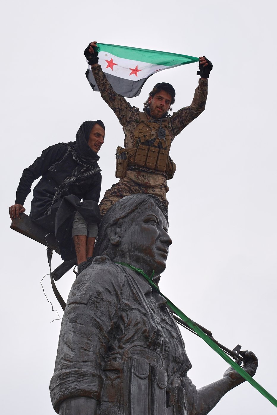 See the world in vertical: Top photos by AP photojournalists | iNFOnews.ca