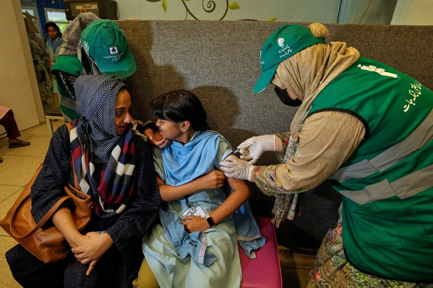 Pakistan vaccinates 9 million girls against cervical cancer despite online backlash | iNFOnews.ca