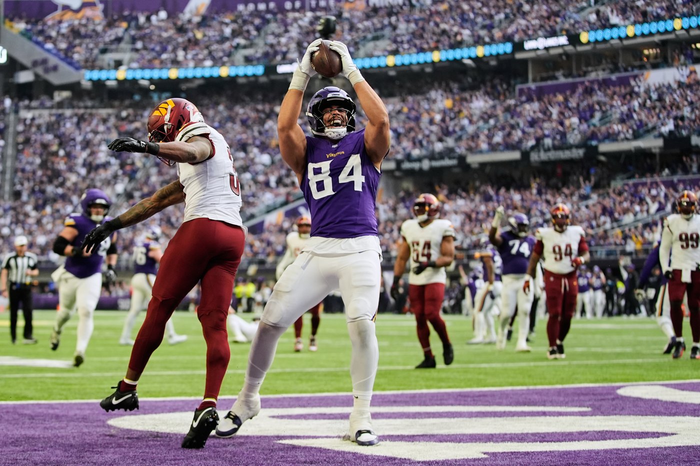 Another issue for Jayden Daniels and another loss for Dan Quinn's Commanders create a new low | iNFOnews.ca