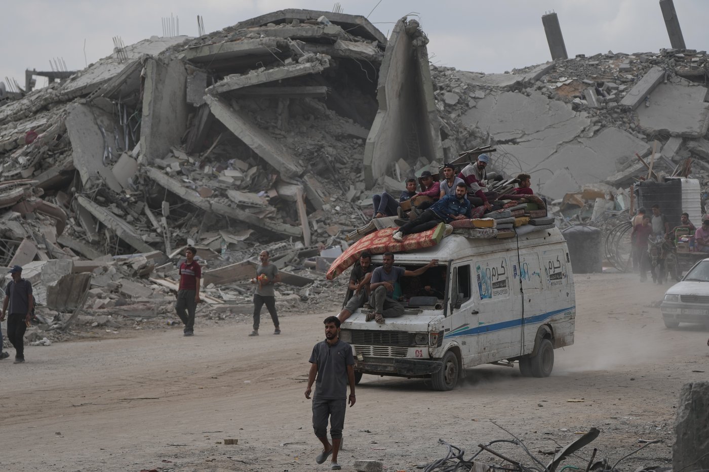 What to know as Israel and Gaza await the release of hostages, prisoners, aid -- and Trump's visit | iNFOnews.ca