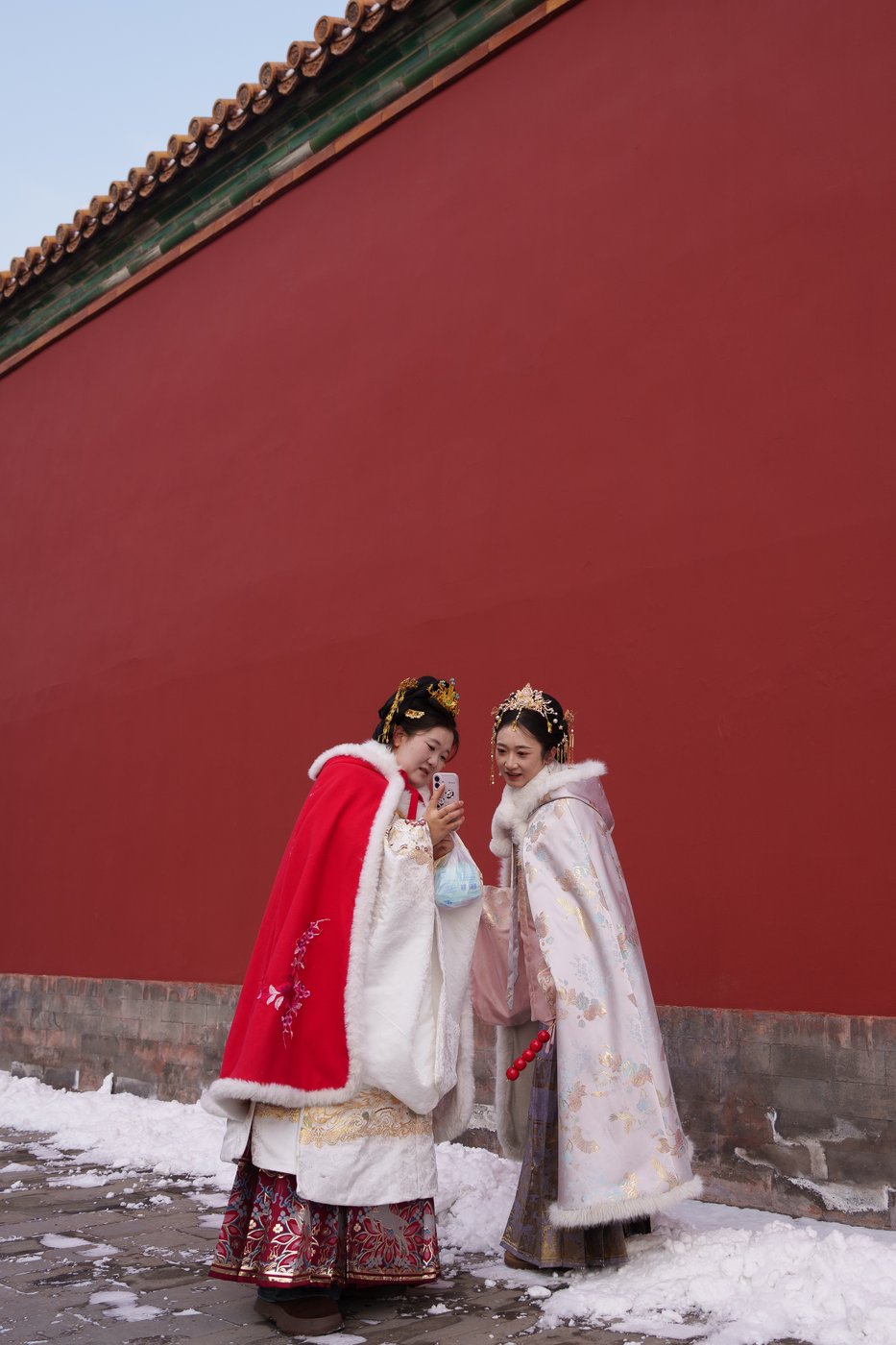 See the world in vertical: Top photos by AP photojournalists | iNFOnews.ca