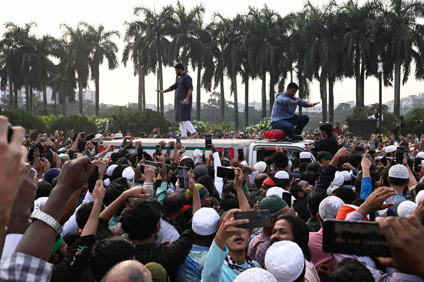Bangladesh mourns slain activist as tensions rise ahead of elections | iNFOnews.ca