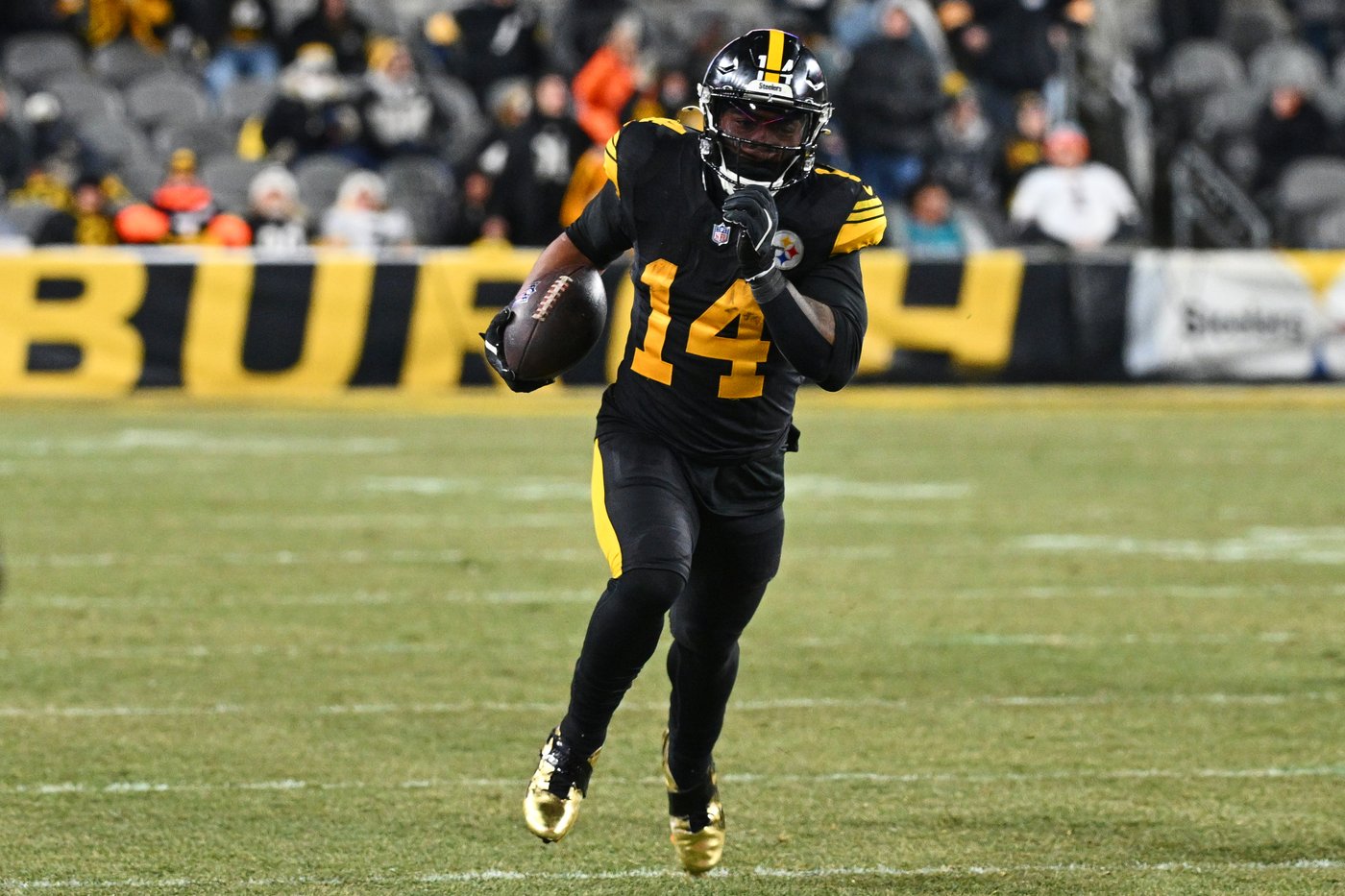 Aaron Rodgers and Steelers freeze out Dolphins, stay atop AFC North with 28-15 win | iNFOnews.ca Aaron Rodgers and Steelers freeze out Dolphins, stay atop AFC North with 28-15 win | iNFOnews.ca