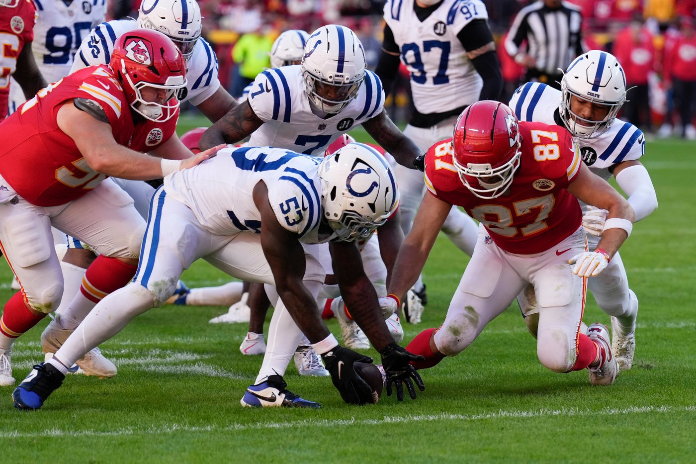 Top photos from Week 12 of the NFL season | iNFOnews.ca